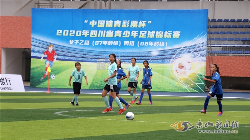 Aixiao： 369 和我是好兄弟。在2021年，我从 Bilibili Gaming 把他带走过一次，但这次我被拦截了。