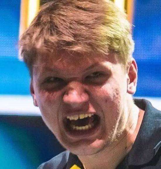 在今天结束的PCS春季赛决赛中，PSG三比零横扫FAK夺得冠军 打野选手Junjia荣膺FMVP，带领PSG锁定MSI！